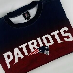 NFL Team Apparel New England Patriots‎ Sweatshirt Men's Large Blue Red Pullover